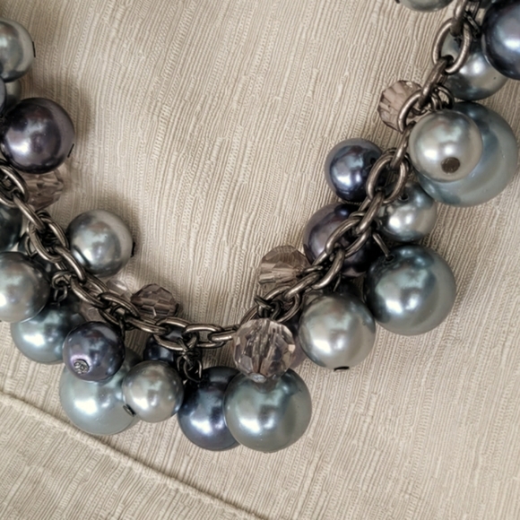 Choker ~ Varied Tone and Size Grey Pearls on a Gunmetal Color Chain 15" - Picture 10 of 10